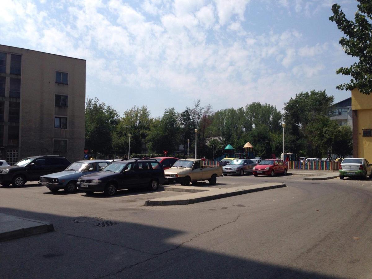 Urban Apartment - Slatina City Centre Екстериор снимка